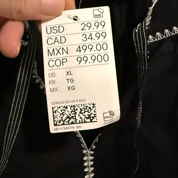 H&M NWT Black Embroidered Blouse Puff Sleeve Contrast Stitch Boho Statement Top - Picture 12 of 12